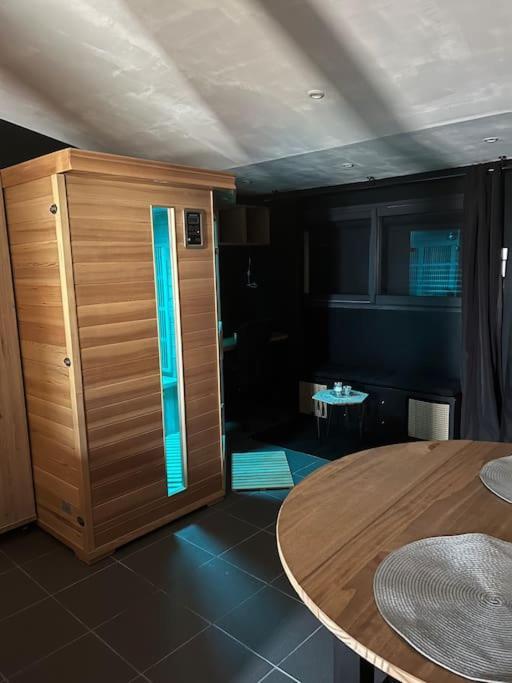 Suite Avec Sauna 36M² Niort Exterior foto