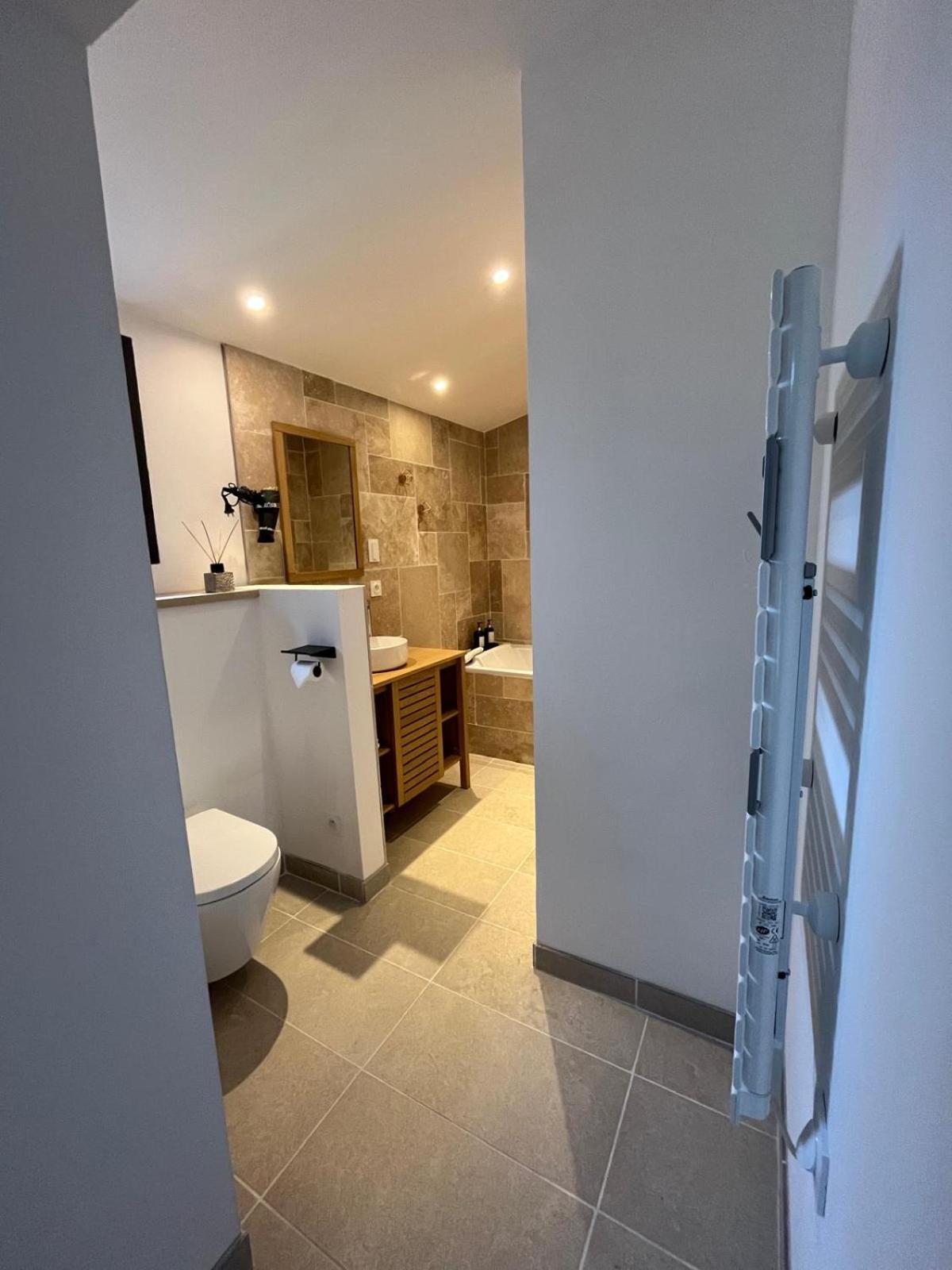 Suite Avec Sauna 36M² Niort Exterior foto
